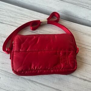 NEW CAROLINA HERRERA Good Girl RED QUILTED Zip-Close CROSSBODY BAG Gold Hardware